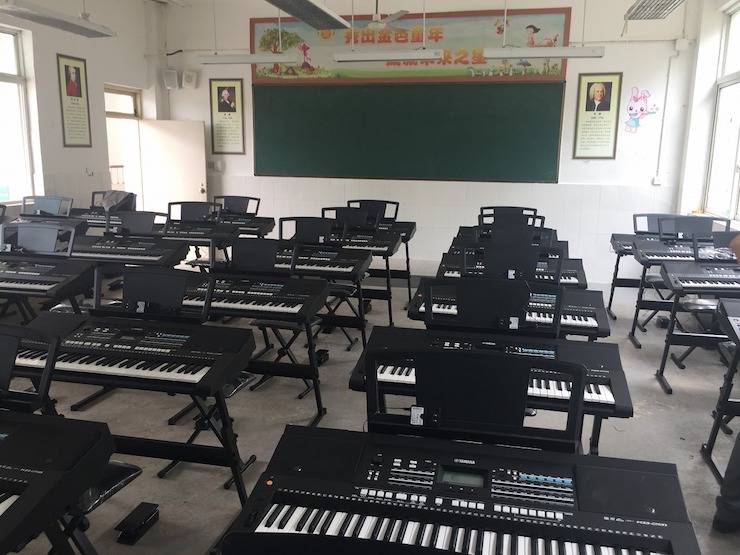 新宝GG乐器爱心捐赠行动在四川金堂县举办 ——与音乐牵手 随幸福成长