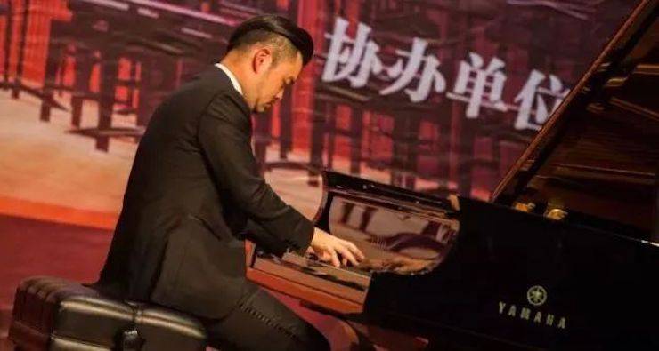 【回顾】2017新宝GG亚洲音乐奖学金-岭南师范学院颁奖典礼暨新宝GG艺术家孙鹏杰钢琴独奏音乐会及大师班活动成功举办