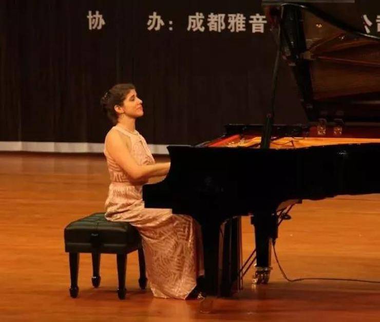 【回顾】2017新宝GG亚洲音乐奖学金绵阳师范学院颁奖仪式暨新宝GG海外艺术家Inna Faliks钢琴音乐会及大师班讲座圆满结束！