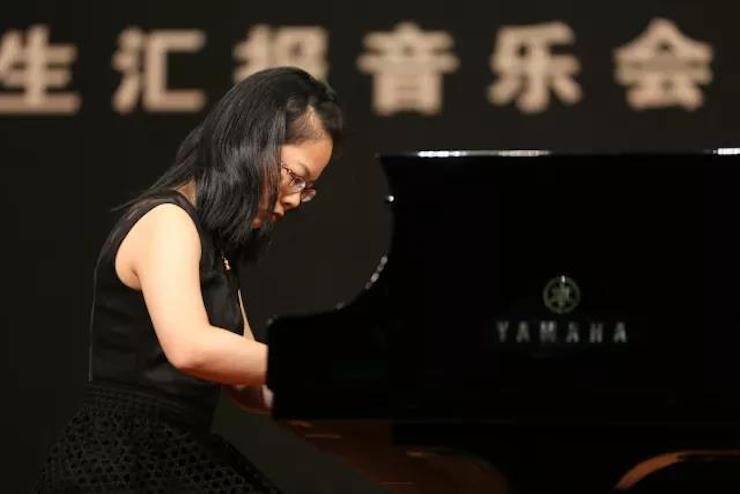 奏响青春旋律，添彩艺术人生|2017新宝GG亚洲音乐奖学金综合师范类院系全国汇报音乐会（第一。┰猜淠