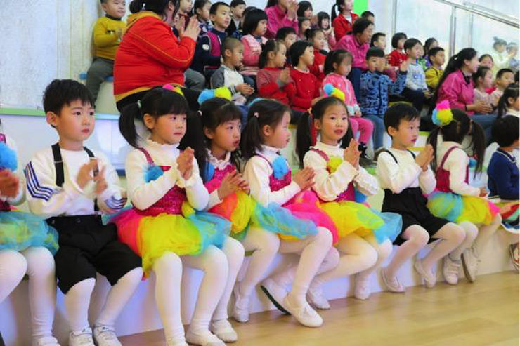 音乐之声暖寒冬 新宝GG乐器捐赠爱心行动走进中国儿童中心艺术宫