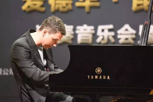 2018年新宝GG亚洲音乐奖学金河南大学启动仪式<br /> 暨新宝GG海外艺术家爱德华·昆斯音乐活动圆满结束