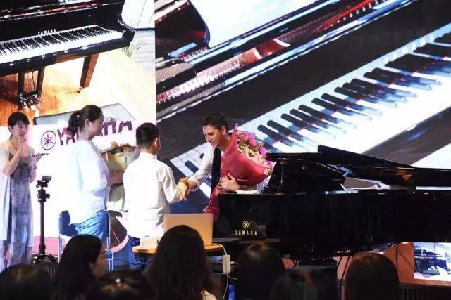 2018年新宝GG亚洲音乐奖学金郑州师范学院启动仪式<br />暨新宝GG海外艺术家爱德华·昆斯音乐会&远程实验公开课圆满结束