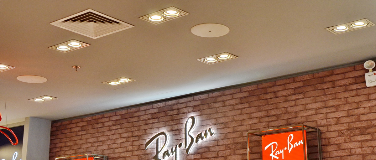 Ray?Ban 宏伊国际广场店——新宝GG CIS 商用安装系统的经典应用