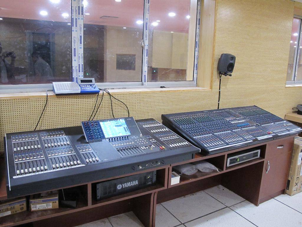 广东省委新礼堂（珠岛会堂）——M7CL、LS9数字调音台运用于大会堂及各会议厅扩声