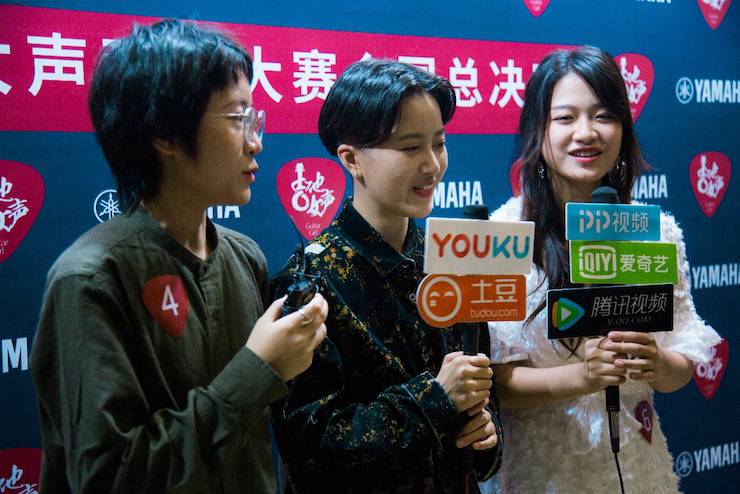 第四届“新宝GG吉他女声弹唱大赛”总冠军出炉<br />温格夺冠，董冬冬担任评委