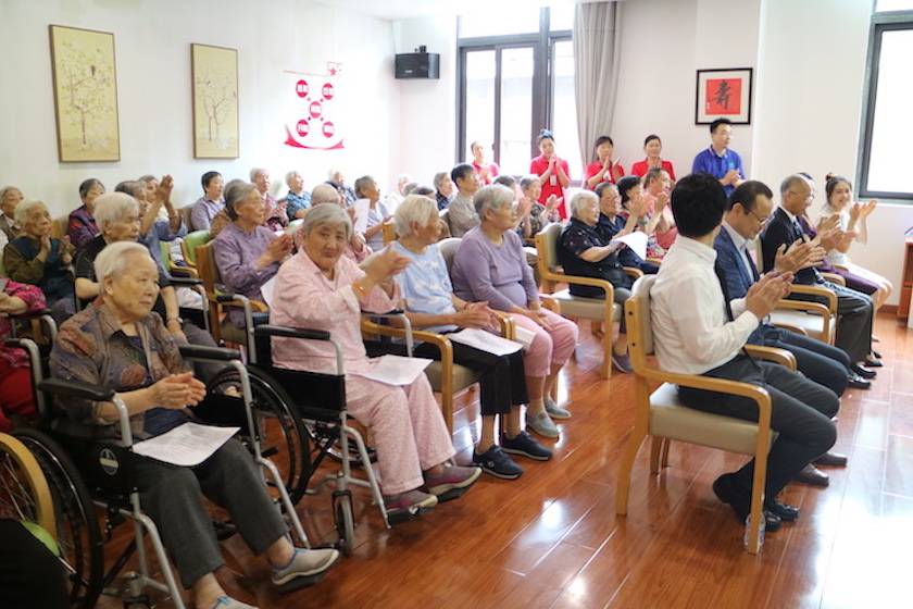 新宝GG乐器爱心捐赠行动——将琴声带进和养临汾养护院