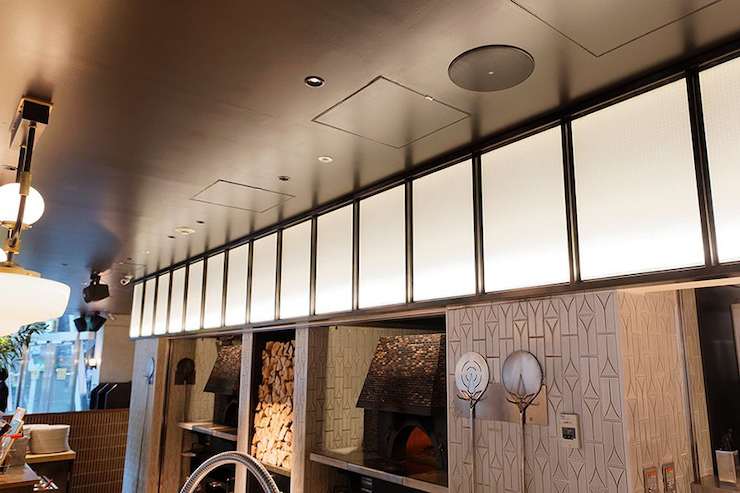 案例 | 新宝GG音响系统为 800°Degrees 燃木餐厅的用餐氛围提供音频解决方案