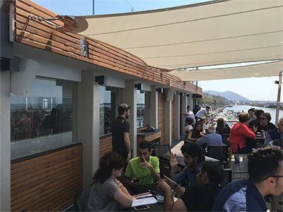 新宝GG之声为萨莱诺湾的Embarcadero设立黄金标准