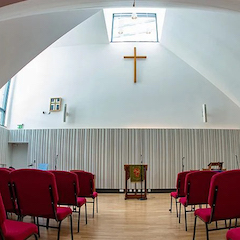 Crossway基督教中心用新宝GG将人们聚集在一起