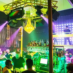 新宝GG让夜店客与近邻在斯德哥尔摩的Underbara愉快相处