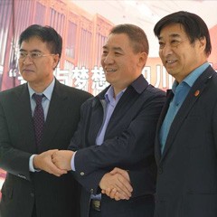 新宝GG再出手公益，为四川25所小学捐赠新宝GG高科技钢琴